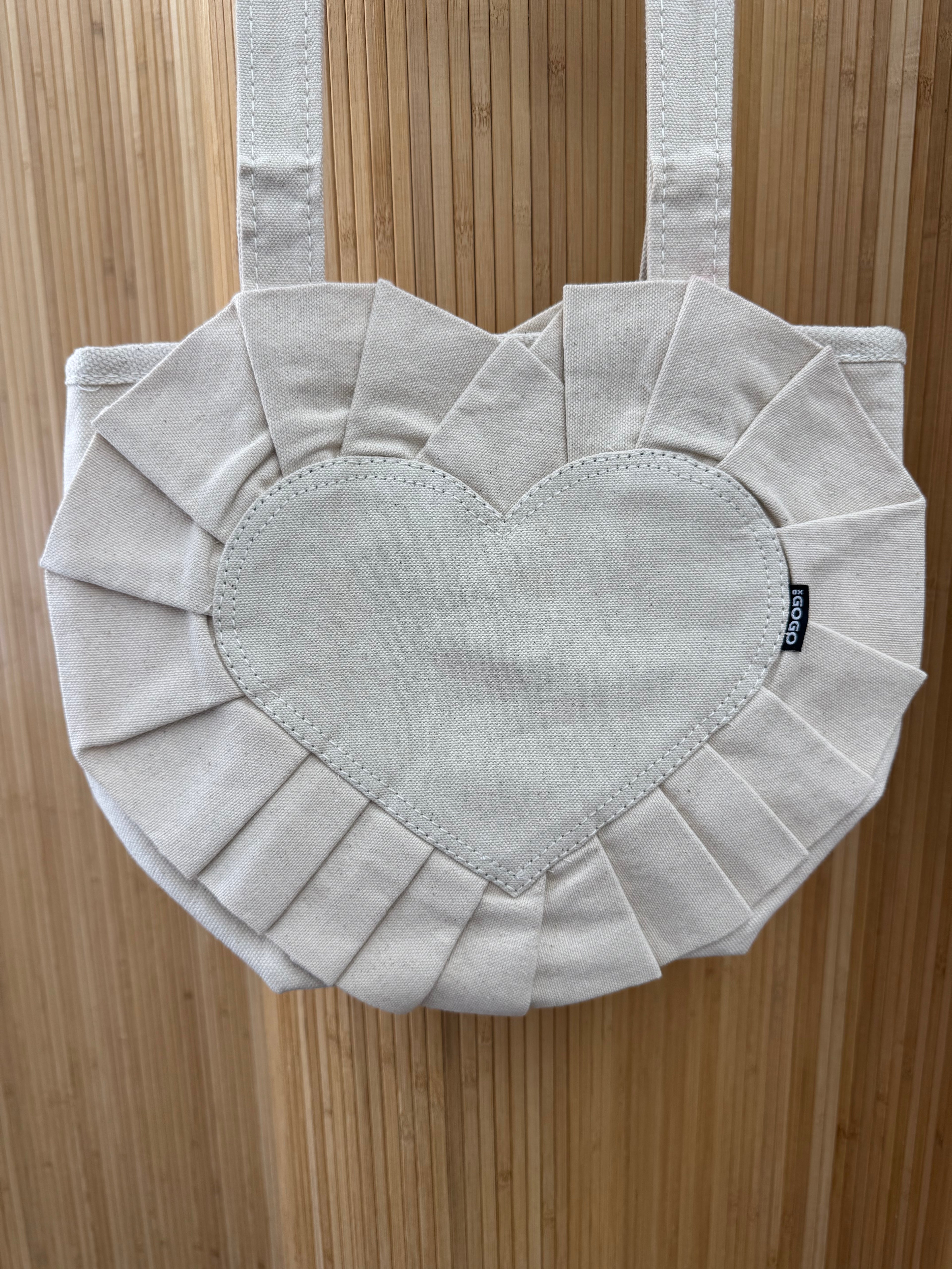 XO GOGO Canvas Heart Ruffle Tote (NEW)